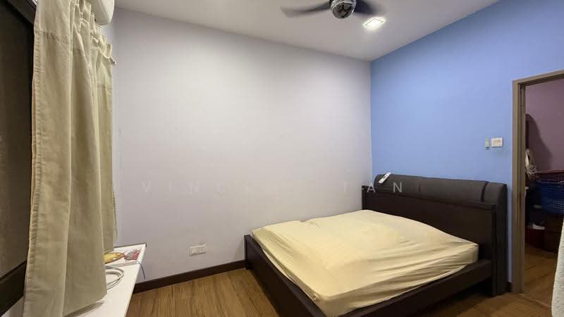 2-storey Terraced House for Sale in Bandar Sri Damansara (Selangor) - Vincent Tan - Bedroom - PropertyGuru.com.my