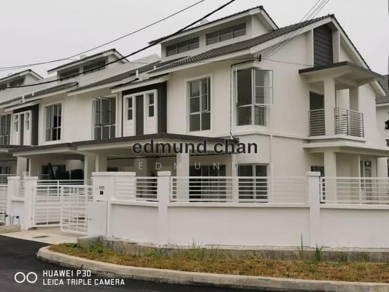 Rumah Teres 2-Tingkat untuk Disewa di Taman Dato Demang (Seri Kembangan) - Edmund Chan - PropertyGuru.com.my