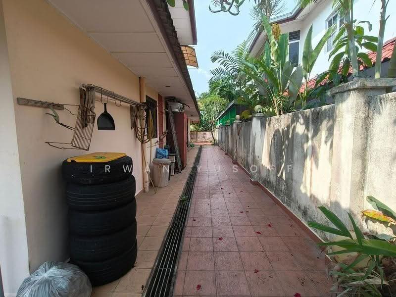 Rumah Berkembar untuk Dijual di Seksyen 9 (Shah Alam) - Irwan Yusoff - PropertyGuru.com.my
