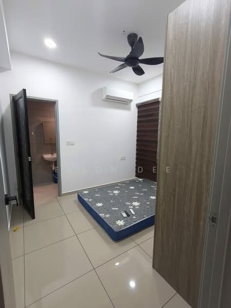 Kediaman Servis untuk Dijual di Metropol - Elson Dee - Bedroom - PropertyGuru.com.my