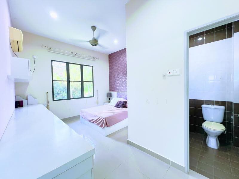 Bungalow House for Sale in Puncak Pinggiran Putra (Kajang) - M Jamil Ali - PropertyGuru.com.my