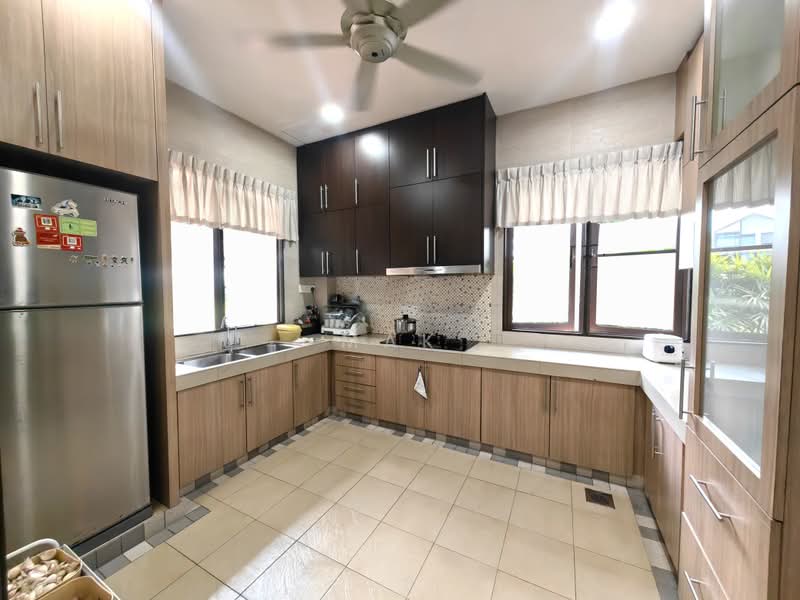 Rumah Banglo untuk Dijual di Bukit Jalil Golf (Bukit Jalil) - Mak Oliver - Kitchen - PropertyGuru.com.my