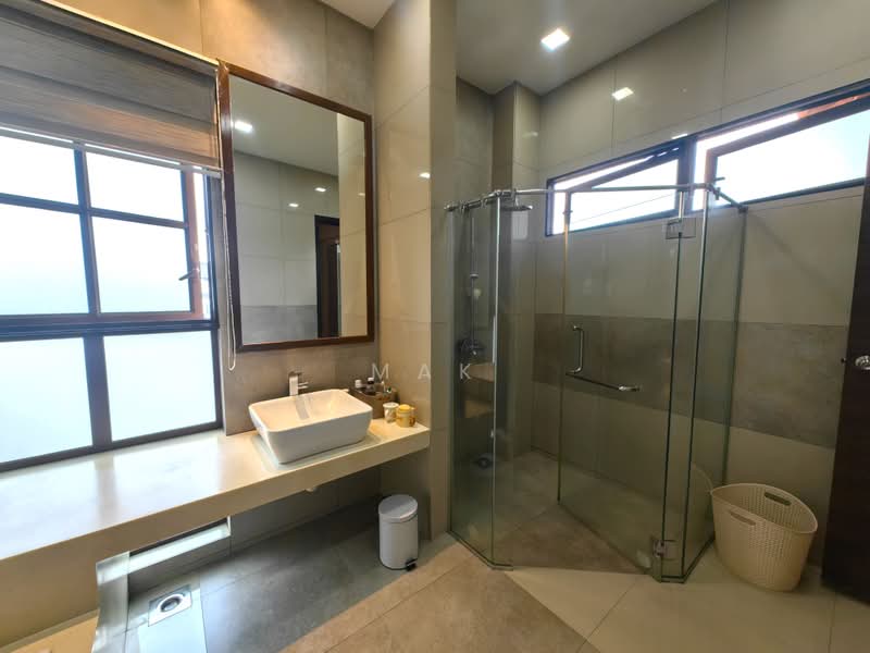 Rumah Banglo untuk Dijual di Bukit Jalil Golf (Bukit Jalil) - Mak Oliver - Bathroom - PropertyGuru.com.my