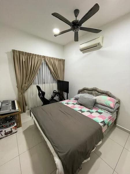 Condominium for Sale at Mirage By The Lake - Mandy Lim - Bedroom - PropertyGuru.com.my