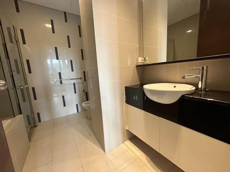 Kediaman Servis untuk Disewa di Marc Residence - Yean Ching - Bathroom - PropertyGuru.com.my