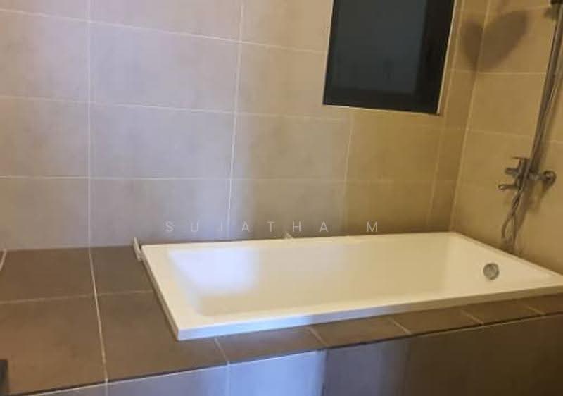 Service Residence for Rent at KL Gateway Premium Residences - Sujatha M - Bathroom - PropertyGuru.com.my