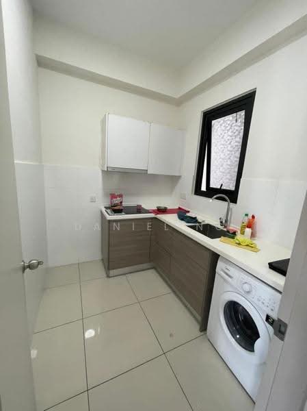 Service Residence for Sale at 28 Boulevard - Daniel Ng - Kitchen - PropertyGuru.com.my
