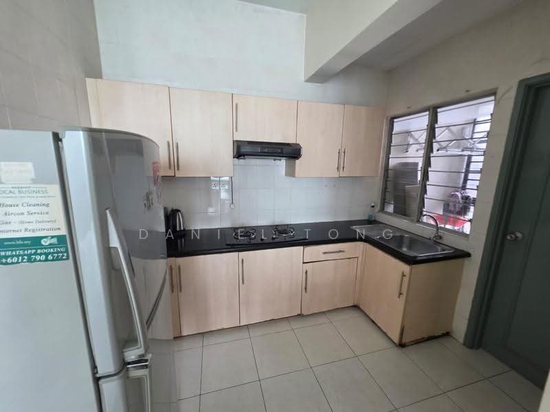 Service Residence for Sale at E-Tiara - Daniel Tong - Kitchen - PropertyGuru.com.my
