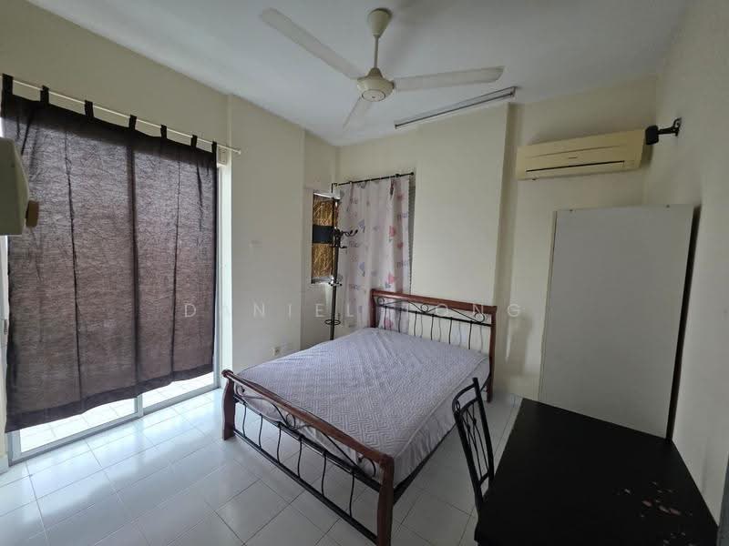 Service Residence for Sale at E-Tiara - Daniel Tong - Bedroom - PropertyGuru.com.my