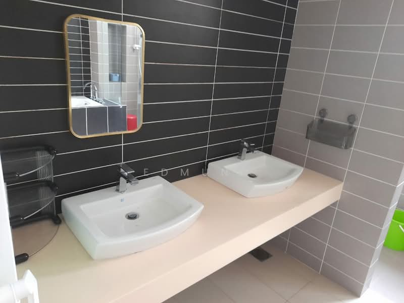 Semi-Detached House for Rent in Puchong (Selangor) - Edmund Chan - Bathroom - PropertyGuru.com.my