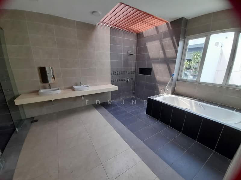 Semi-Detached House for Rent in Puchong (Selangor) - Edmund Chan - Bathroom - PropertyGuru.com.my