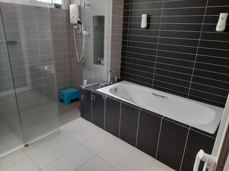 Semi-Detached House for Rent in Puchong (Selangor) - Edmund Chan - Bathroom - PropertyGuru.com.my