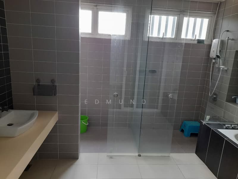 Semi-Detached House for Rent in Puchong (Selangor) - Edmund Chan - Bathroom - PropertyGuru.com.my