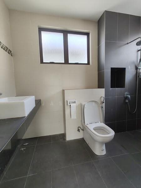Rumah Kluster untuk Dijual di Setia Utama (Setia Alam) - Jasmine Teo - Bathroom - PropertyGuru.com.my