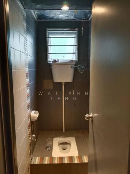 Shop / Office untuk Disewa di Puchong (Selangor) - Wai Ann Teng - Bathroom - PropertyGuru.com.my