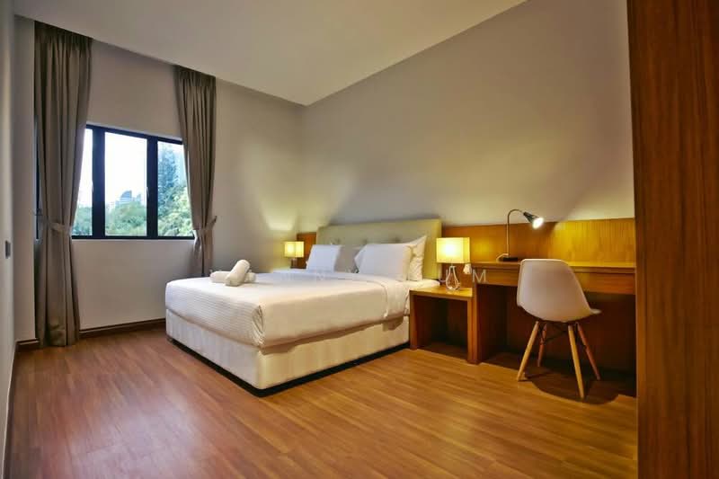 Banglo Komersial untuk Dijual di City Center 3 Storey Commercial Building (Ampang) - Vanny Lum - Bedroom - PropertyGuru.com.my