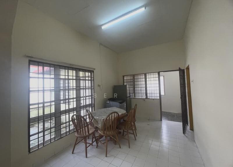 1-storey Terraced House for Rent in Tanjung Malim (Perak) - Amber Lai - Dining Room - PropertyGuru.com.my