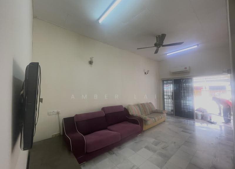 1-storey Terraced House for Rent in Tanjung Malim (Perak) - Amber Lai - Living Room - PropertyGuru.com.my