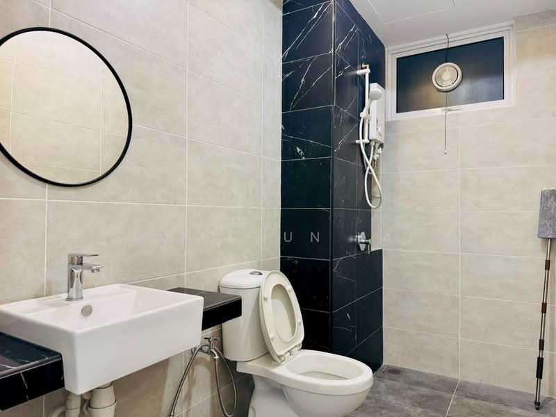 Kondominium untuk Disewa di QuayWest Residence - Gan Chun Kai - Bathroom - PropertyGuru.com.my