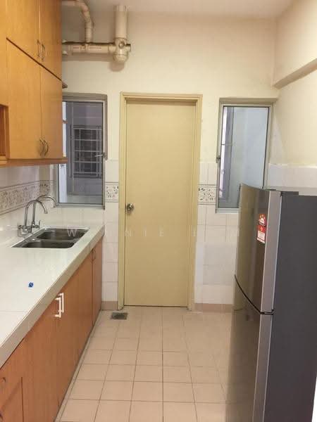 Kondominium untuk Dijual di Casa Damansara - Winnie Fam - Kitchen - PropertyGuru.com.my