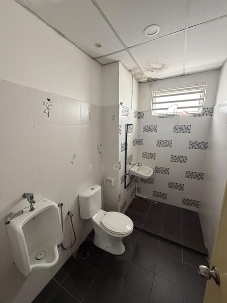 Shop / Office for Sale in Bayan Baru (Penang) - Rick Goh - Bathroom - PropertyGuru.com.my