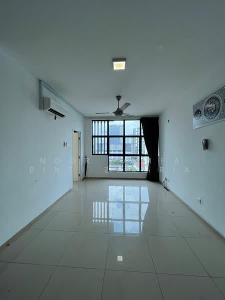 Servis Apartment untuk Dijual di Vista Alam - Noor Zalifa Binti Zakaria - Living Room - PropertyGuru.com.my