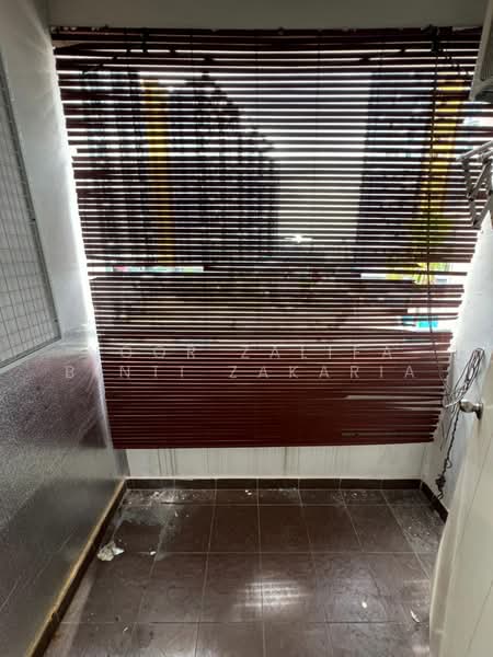 Servis Apartment untuk Dijual di Vista Alam - Noor Zalifa Binti Zakaria - Balcony - PropertyGuru.com.my