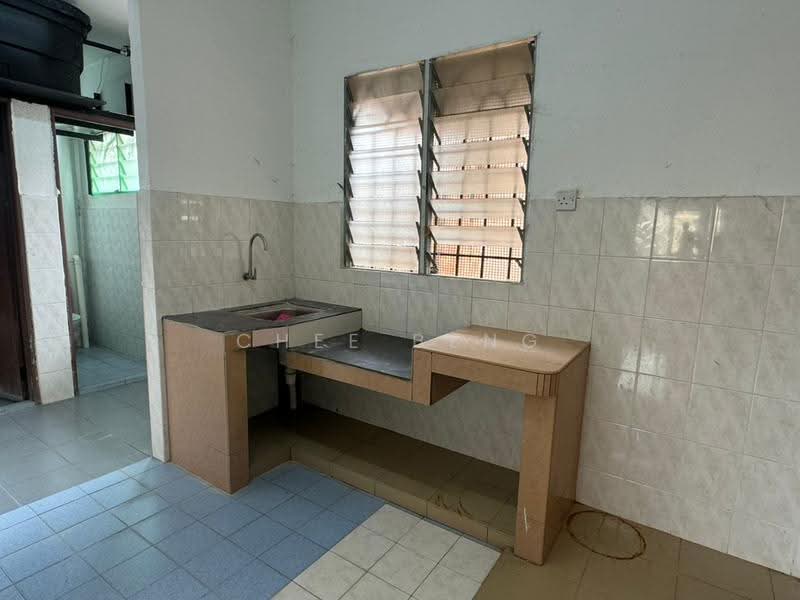 Rumah Flat untuk Dijual di Putri Laksamana - Chee Beng Ong - PropertyGuru.com.my