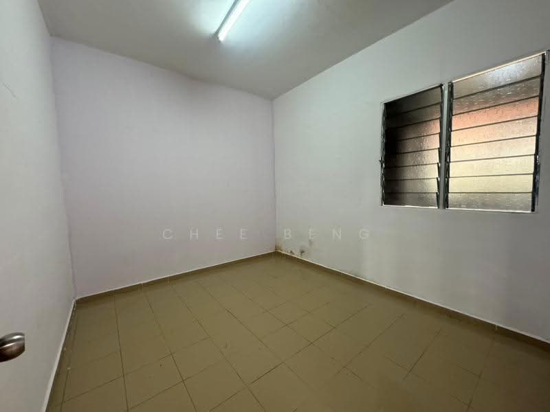 Rumah Flat untuk Dijual di Putri Laksamana - Chee Beng Ong - PropertyGuru.com.my