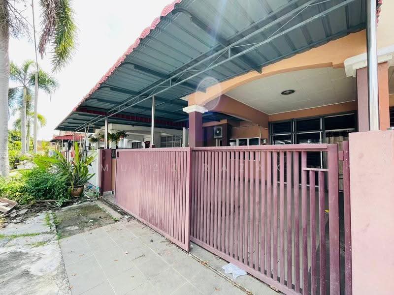 1.5-storey Terraced House for Sale in Taman Jaya (Teluk Intan) - Muizz Razak - PropertyGuru.com.my