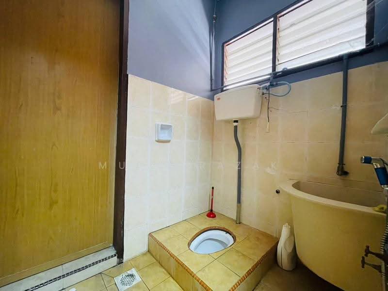 1.5-storey Terraced House for Sale in Taman Jaya (Teluk Intan) - Muizz Razak - PropertyGuru.com.my