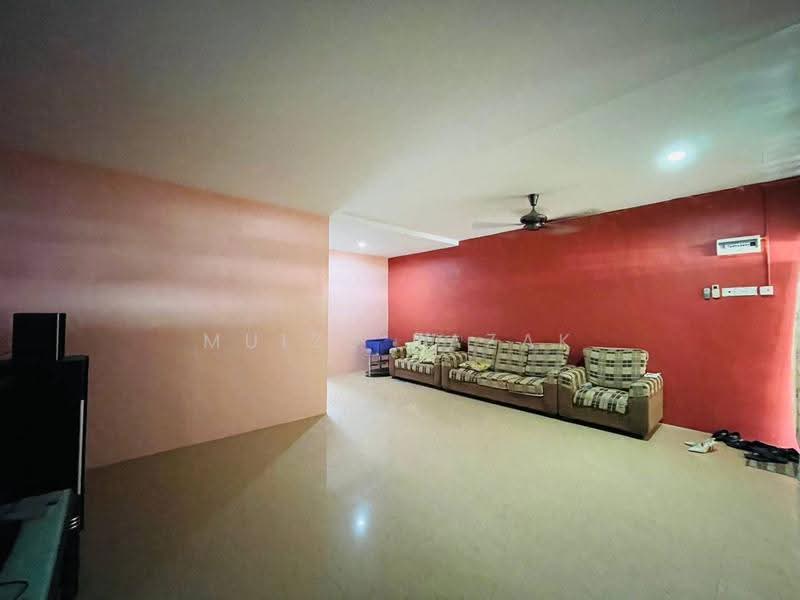 1.5-storey Terraced House for Sale in Taman Jaya (Teluk Intan) - Muizz Razak - PropertyGuru.com.my