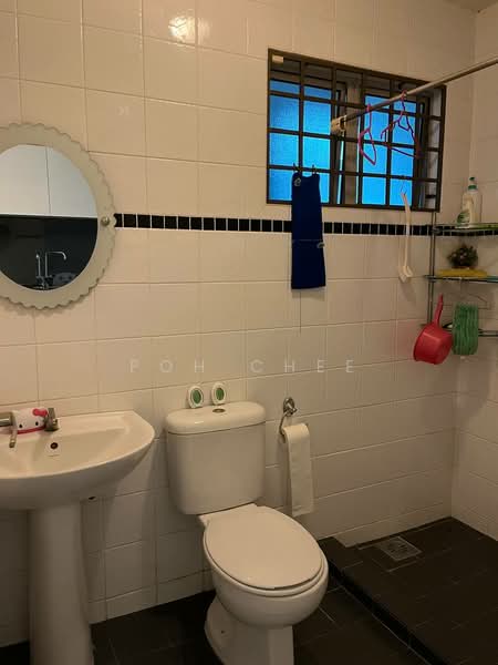 Semi-Detached House for Sale in Kelana Jaya (Petaling Jaya) - Poh Chee Liang - Bathroom - PropertyGuru.com.my