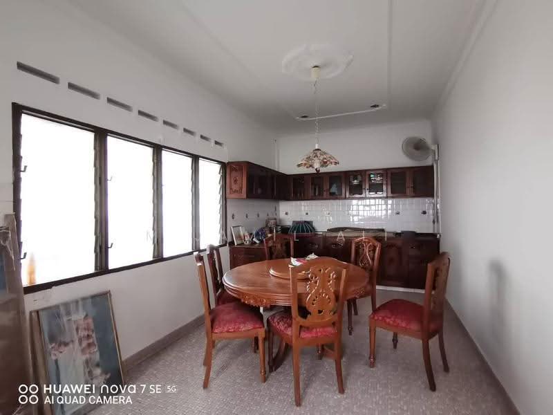 Bungalow House for Sale in Kampung Melayu (Kluang) - M Jamil Ali - PropertyGuru.com.my