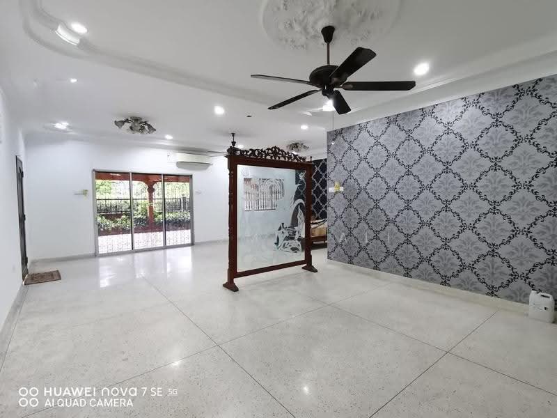 Bungalow House for Sale in Kampung Melayu (Kluang) - M Jamil Ali - PropertyGuru.com.my