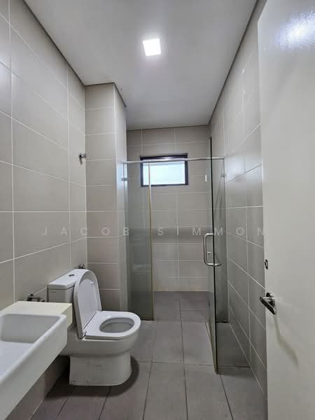 Terraced House for Rent in Kota Warisan (Sepang) - Jacob Simmon - Bathroom - PropertyGuru.com.my
