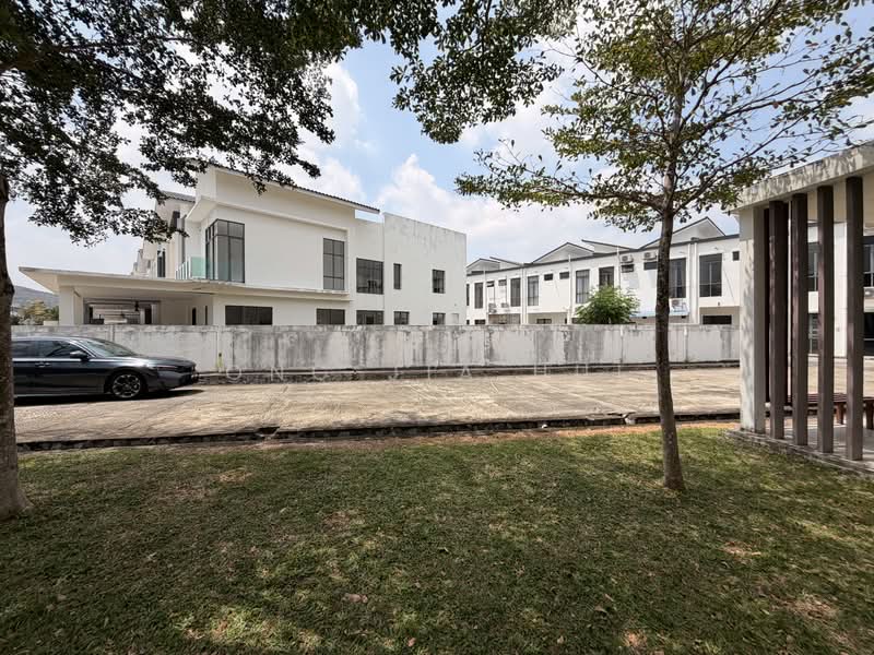 Rumah Teres 2-Tingkat untuk Dijual di Bandar Sri Sendayan (Negeri Sembilan) - Ong Jia Hui - Exterior - PropertyGuru.com.my