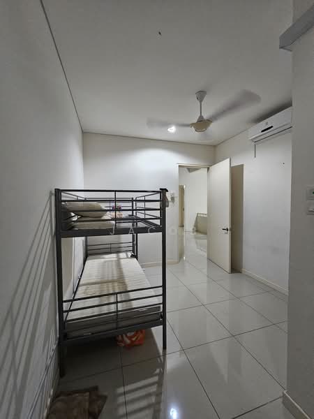 2-storey Terraced House for Rent in Kota Warisan (Sepang) - Jacob Simmon - Bedroom - PropertyGuru.com.my