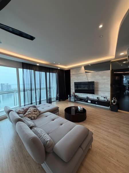 Kondominium untuk Dijual di Gurney Paragon - Rick Goh - Living Room - PropertyGuru.com.my