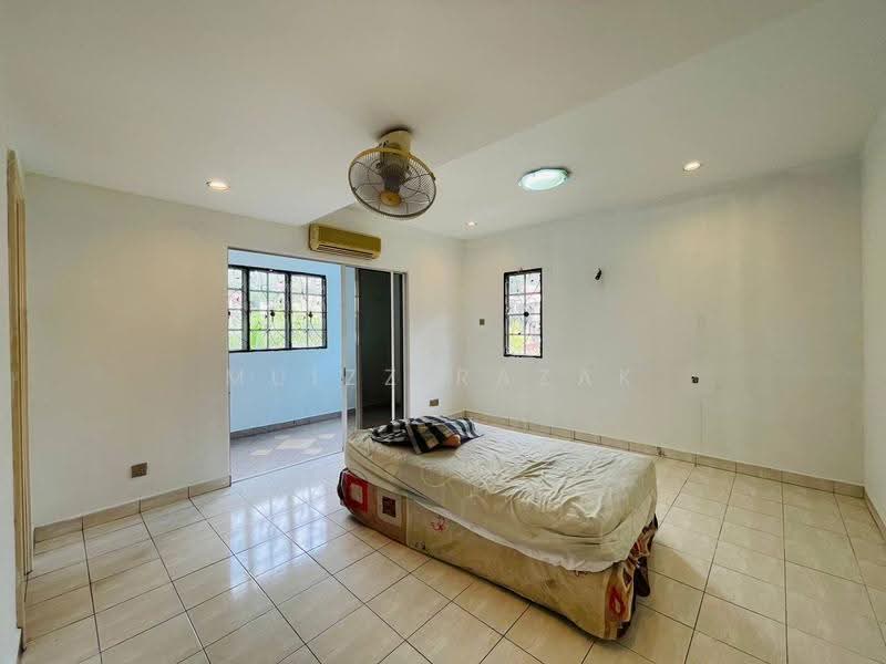 Rumah Berkembar untuk Dijual di Seksyen 7 (Shah Alam) - Muizz Razak - PropertyGuru.com.my