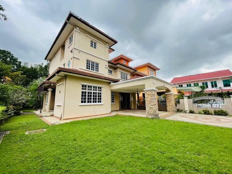 Rumah Berkembar untuk Dijual di Seksyen 7 (Shah Alam) - Muizz Razak - PropertyGuru.com.my
