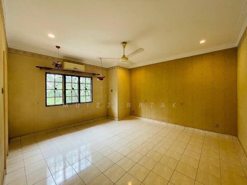 Rumah Berkembar untuk Dijual di Seksyen 7 (Shah Alam) - Muizz Razak - PropertyGuru.com.my
