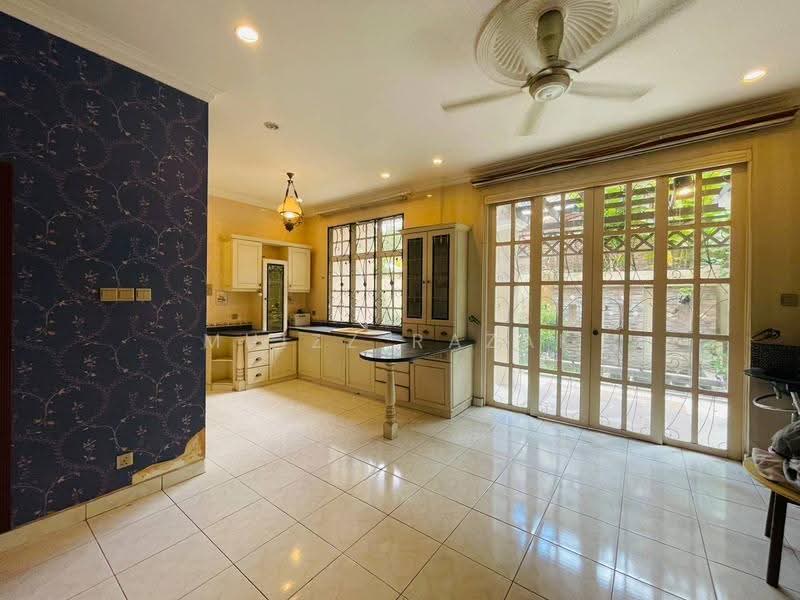 Rumah Berkembar untuk Dijual di Seksyen 7 (Shah Alam) - Muizz Razak - PropertyGuru.com.my