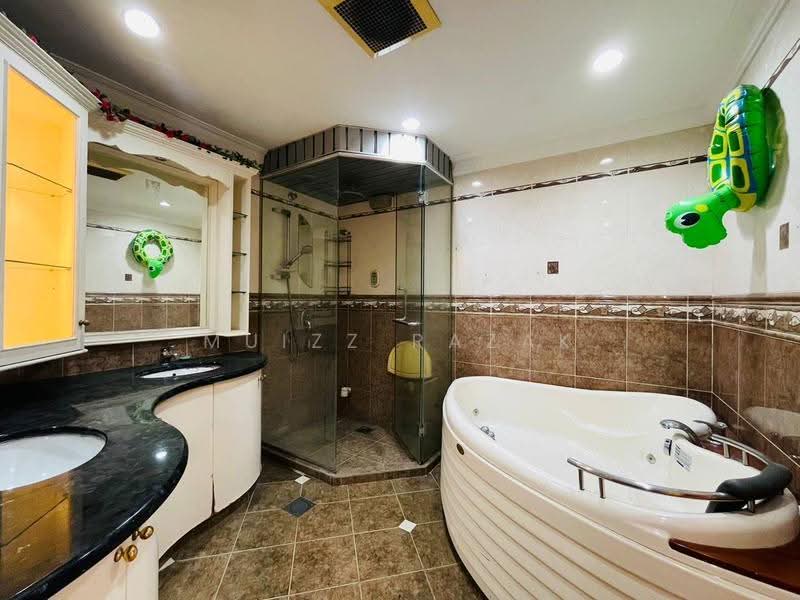 Rumah Berkembar untuk Dijual di Seksyen 7 (Shah Alam) - Muizz Razak - PropertyGuru.com.my