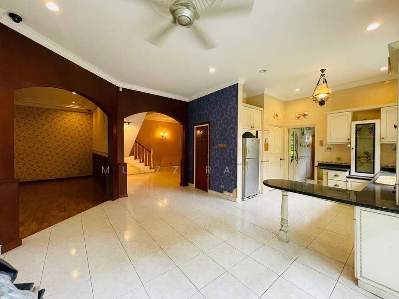 Rumah Berkembar untuk Dijual di Seksyen 7 (Shah Alam) - Muizz Razak - PropertyGuru.com.my