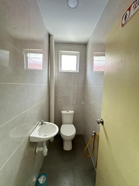 Kilang Berkembar untuk Disewa di Nilai (Negeri Sembilan) - Vic Tan - Bathroom - PropertyGuru.com.my