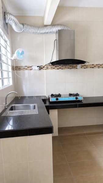 2-storey Terraced House for Sale in Puchong Puncak Kinrara Double Storey Gated Guard (Puchong) - Vanny Lum - Kitchen - PropertyGuru.com.my