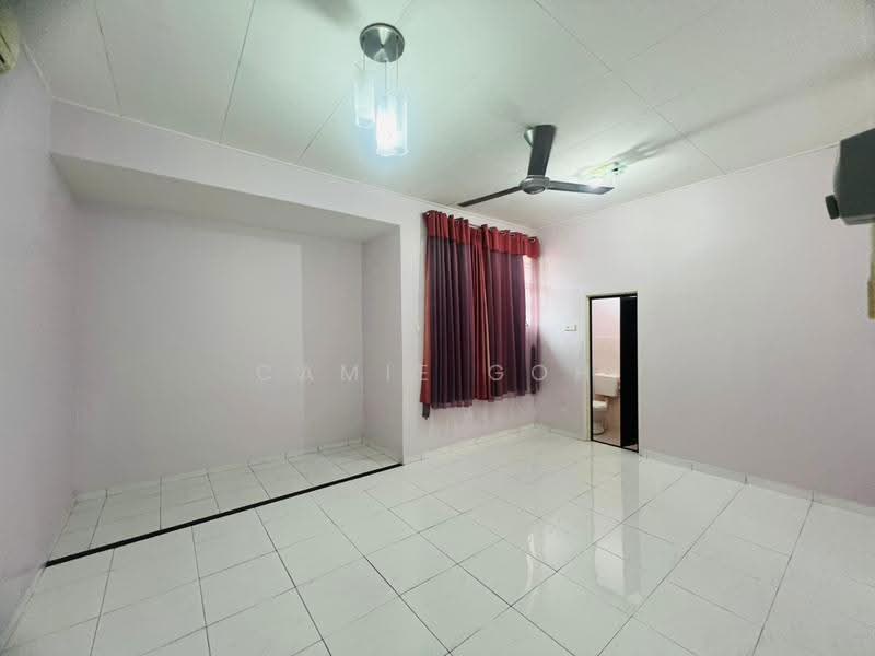 2-storey Terraced House for Sale in Taman Bukit Cheng (Cheng) - Camie Goh - PropertyGuru.com.my
