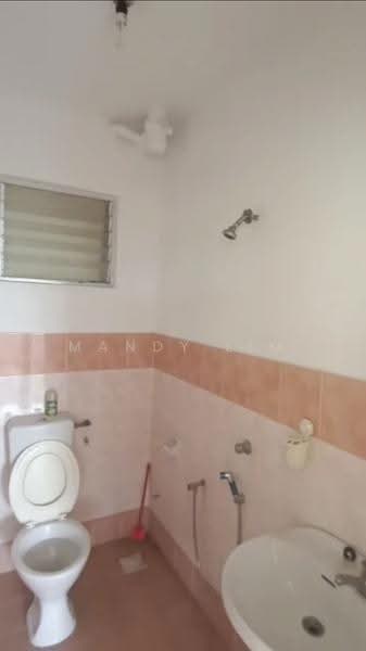Apartment for Rent at Pangsapuri Seri Pinang - Mandy Lim - Bathroom - PropertyGuru.com.my