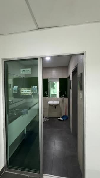 Office for Rent in Seksyen 8 (Petaling Jaya) - Daniel Leong - Bathroom - PropertyGuru.com.my